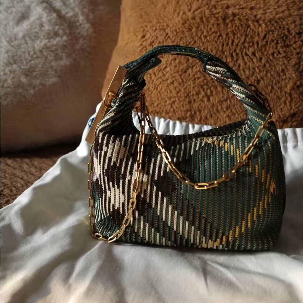 Woven Green Patterned Shoulder Bag With Gold Chain